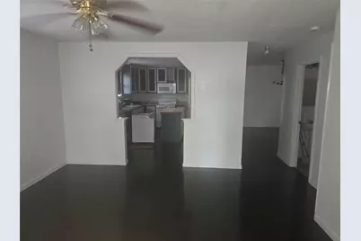 804 Lexington Street, Taylor, TX 76574 - Photo 2