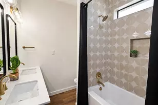 1605 Century Oaks Dr, Lockhart, TX 78644 - Photo 2