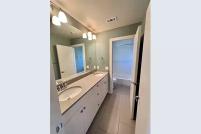 5402 Avenue F #A, Austin, TX 78751 - Photo 14