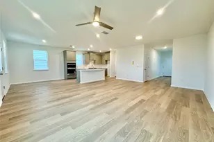 380 Young St, Buda, TX 78610 - Photo 4