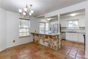 4200 Everest Ln, Austin, TX 78727 - Photo 6