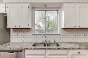 4200 Everest Ln, Austin, TX 78727 - Photo 14