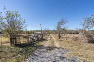 138 River Rd, Liberty Hill, TX 78642 - Photo 2