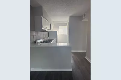 311 E 31st Street #103, Austin, TX 78705 - Photo 6