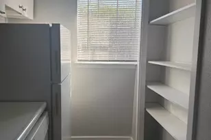 311 E 31st St, Austin, TX 78705 - Photo 8