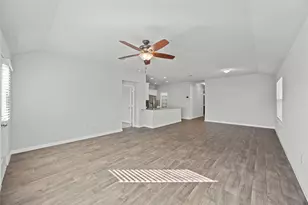 118 Rochester Ln, Hutto, TX 78634 - Photo 8