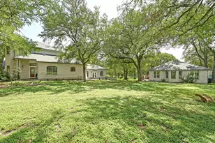 111 Trinity St, Cedar Creek, TX 78612 - Photo 32
