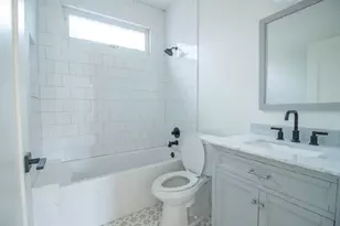 1903 W 30th St, Austin, TX 78703 - Photo 8