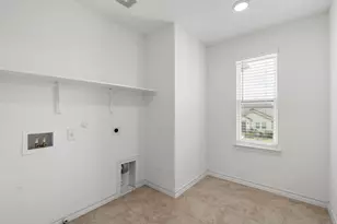 223 Flowers Ave, Hutto, TX 78634 - Photo 18