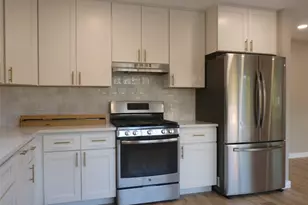 3100 Barnsley Dr, Austin, TX 78745 - Photo 10