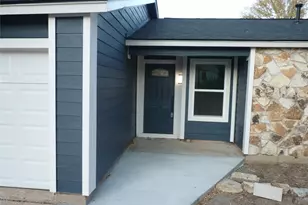 3100 Barnsley Dr, Austin, TX 78745 - Photo 2