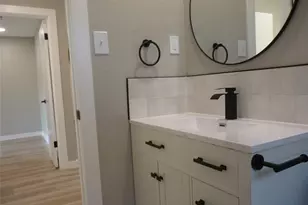 3100 Barnsley Dr, Austin, TX 78745 - Photo 14