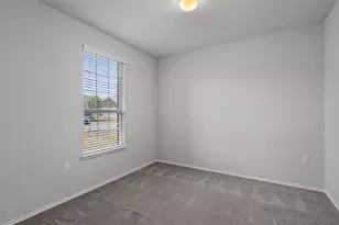 7001 Midlothian Dr, Austin, TX 78754 - Photo 4