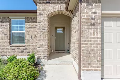 303 Abbey Lane, Lockhart, TX 78644 - Photo 4