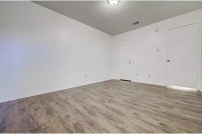 8118 W Gate Boulevard #B, Austin, TX 78745 - Photo 16