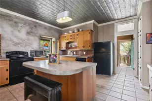 4640 Cottonwood Rd, Wimberley, TX 78676 - Photo 14
