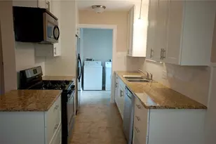 907 E 38th St, Austin, TX 78705 - Photo 2