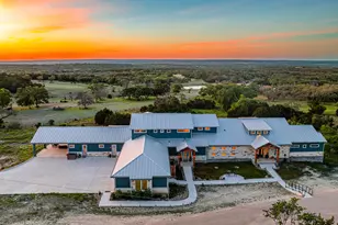554 Seven Falls Dr, Fredericksburg, TX 78624 - Photo 38