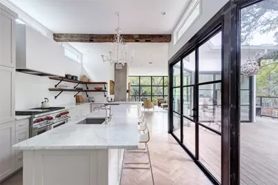 1700 S 6th Street, Austin, TX 78704 - Photo 2