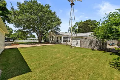 410 E Schubert Street, Fredericksburg, TX 78624 - Photo 16