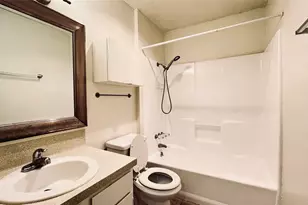 8901 Pineridge Dr, Austin, TX 78729 - Photo 6