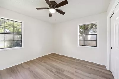 1201 E Alamo Street, Brenham, TX 77833 - Photo 10