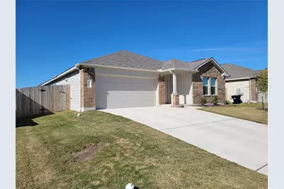 105 Ulmus Street, Hutto, TX 78634 - Photo 2