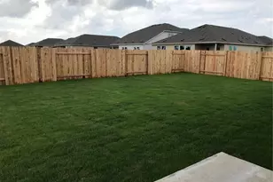 107 Ozark Dr, Hutto, TX 78634 - Photo 18