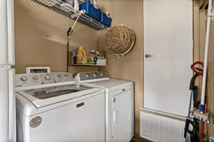 864 Rolling Oaks Dr, Luling, TX 78648 - Photo 10