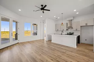 142 Desperado Loop, Del Valle, TX 78617 - Photo 2