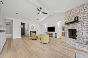 4703 Candletree Ln, Austin, TX 78744 - Photo 18