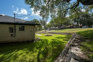 404 Hunt Ln, Buda, TX 78610 - Photo 8