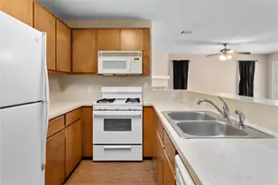 2904 Kestrel Dr, Austin, TX 78745 - Photo 8