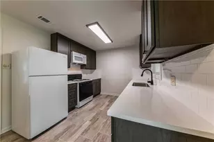 1113 Sycamore St, San Marcos, TX 78666 - Photo 4