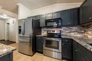 207 Baldwin St, Hutto, TX 78634 - Photo 2