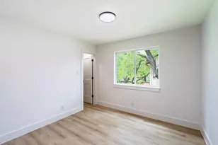 9111 Hazelhurst Dr, Austin, TX 78729 - Photo 20