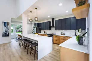 9111 Hazelhurst Dr, Austin, TX 78729 - Photo 4