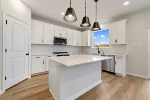 134 Arlington Park Loop, Hutto, TX 78634 - Photo 14