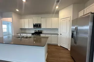 121 Seminole Dr, San Marcos, TX 78666 - Photo 14