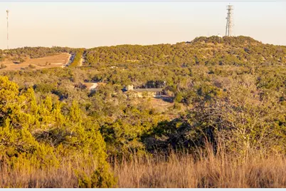 19631 Ranch Road 12, Driftwood, TX 78676 - Photo 16