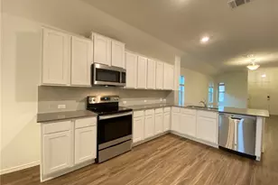 529 Greatest Gift Wy, Jarrell, TX 76537 - Photo 8
