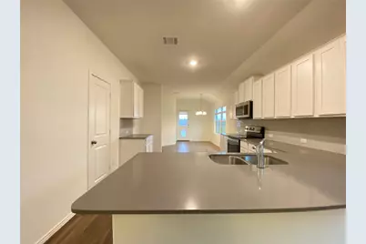 529 Greatest Gift Way, Jarrell, TX 76537 - Photo 6