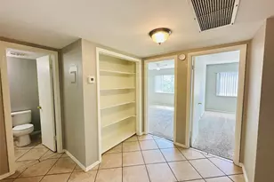 601 W 11th St, Austin, TX 78701 - Photo 8