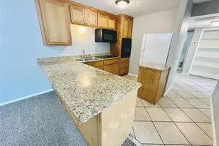 601 W 11th St, Austin, TX 78701 - Photo 2