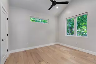5200 Grover Ave, Austin, TX 78756 - Photo 16