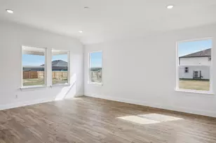 136 Union Pacific Dr, Cedar Creek, TX 78612 - Photo 4