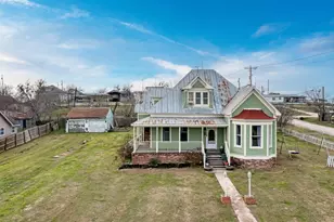 308 N Broad St, Coupland, TX 78615 - Photo 2