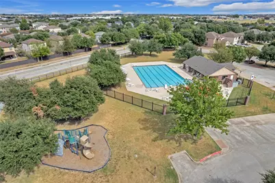 511 Estes Park, Taylor, TX 76574 - Photo 32
