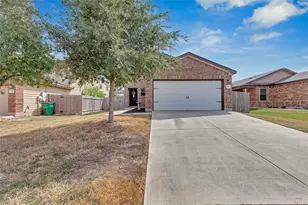 511 Estes Park, Taylor, TX 76574 - Photo 2