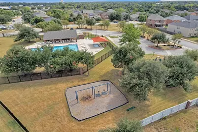 511 Estes Park, Taylor, TX 76574 - Photo 32